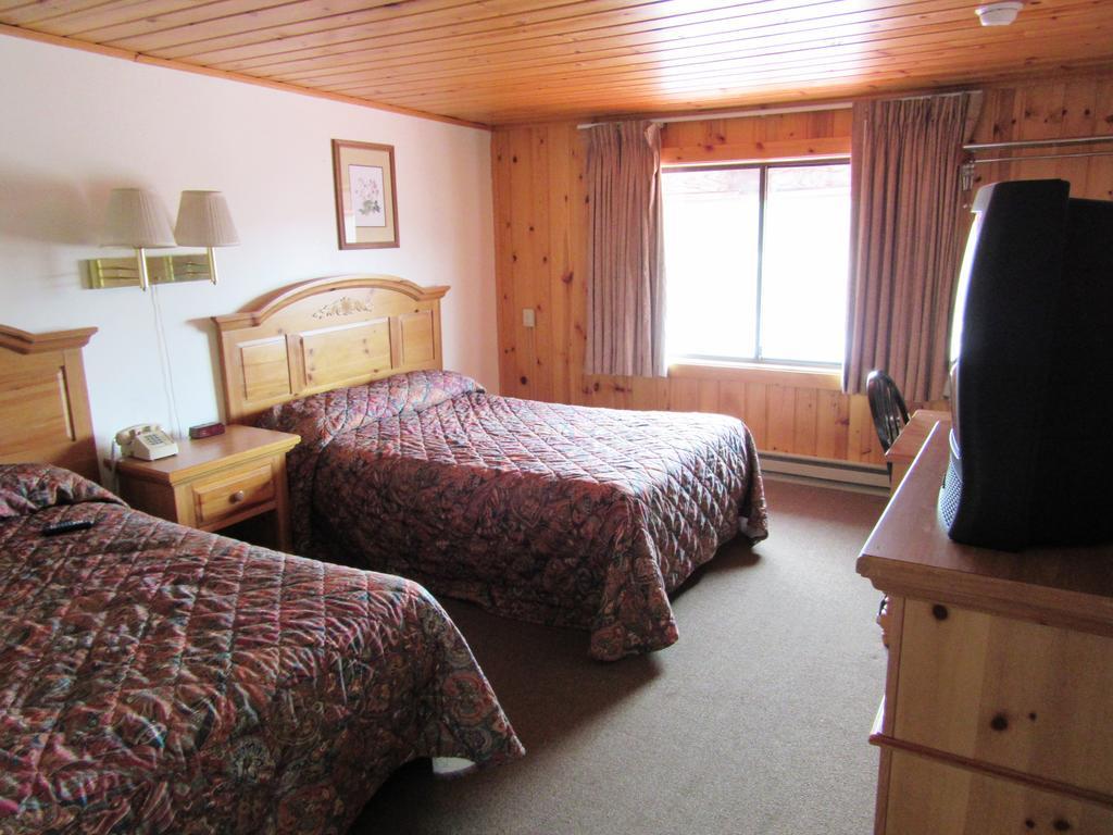 Travelers Lodge Вест-Йеллоустоун Номер фото